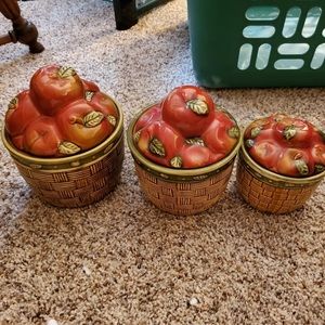 Apple canisters